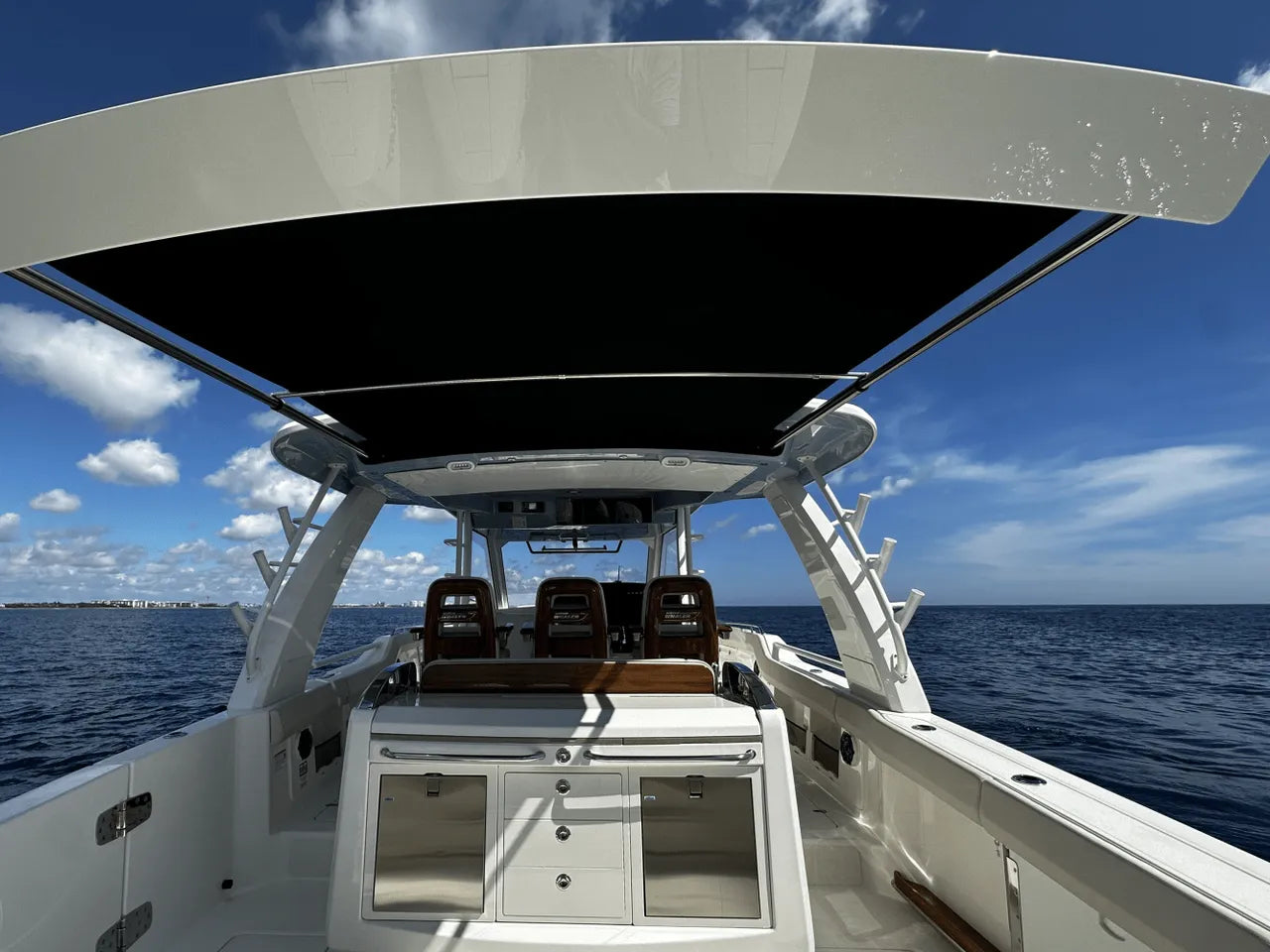 2026 Boston Whaler 420 Outrage 42.0 feet, Clearwater, Florida #17
