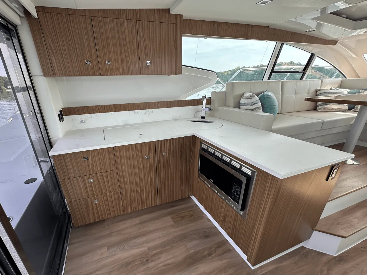 2025 Cruisers Yachts 46 Cantius 46.0 feet, Clearwater, Florida #28