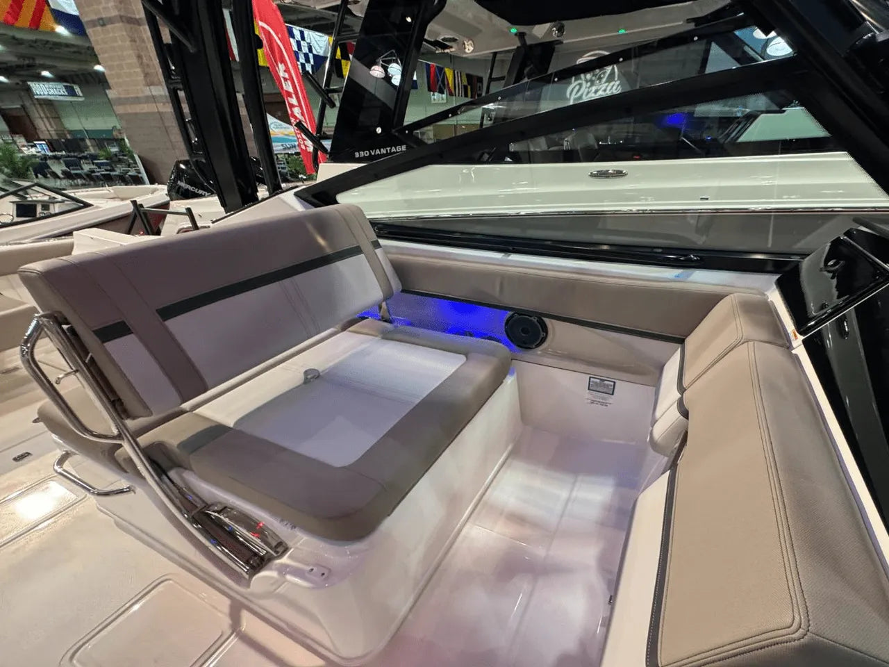 2025 Boston Whaler 280 Vantage 28.0 feet, Clearwater, Florida #14