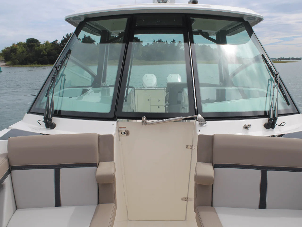 2026 Boston Whaler 330 Vantage 33.0 feet, Clearwater, Florida #61