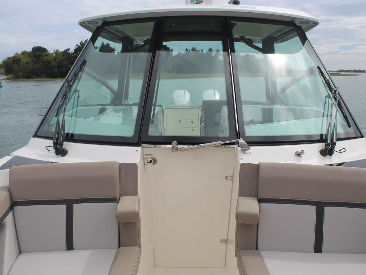 2026 Boston Whaler 330 Vantage 33.0 feet, Clearwater, Florida #61