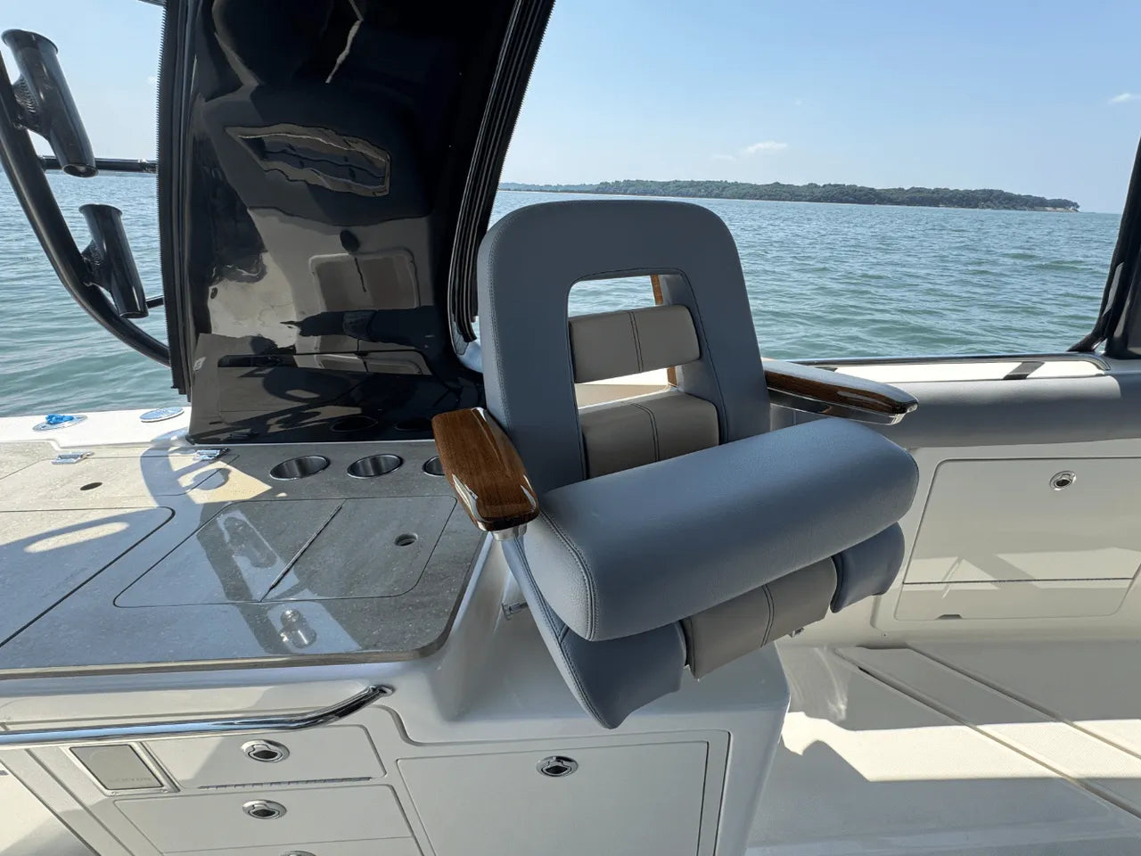 2025 Boston Whaler 380 Realm 38.0 feet, Clearwater, Florida #47