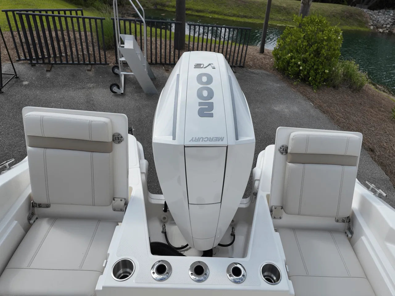 2025 Boston Whaler 220 Dauntless 22.0 feet, Clearwater, Florida #9