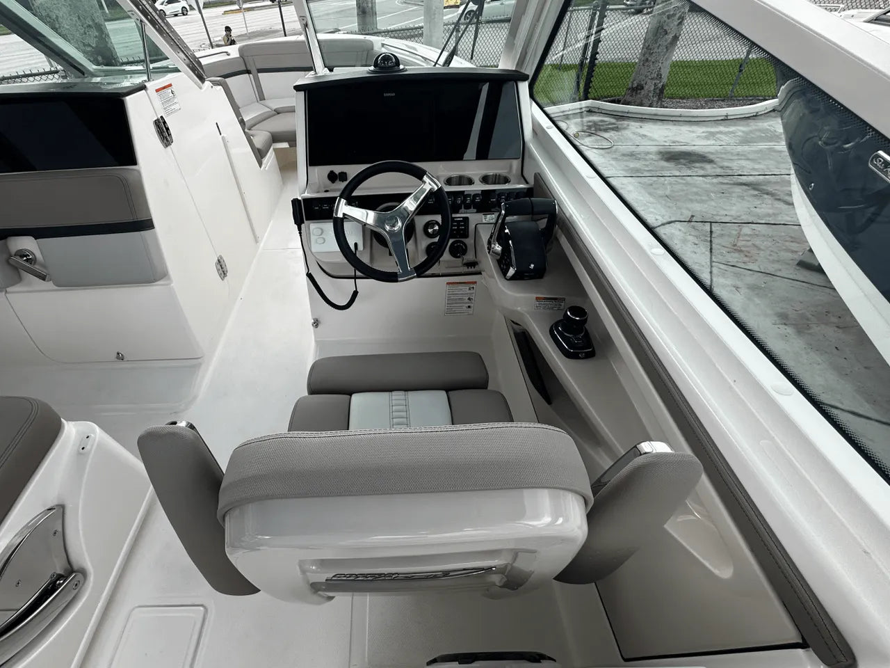 2026 Boston Whaler 280 Vantage 28.0 feet, Clearwater, Florida #19