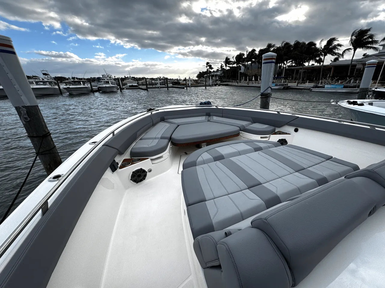 2025 Boston Whaler 420 Outrage 42.0 feet, Clearwater, Florida #23