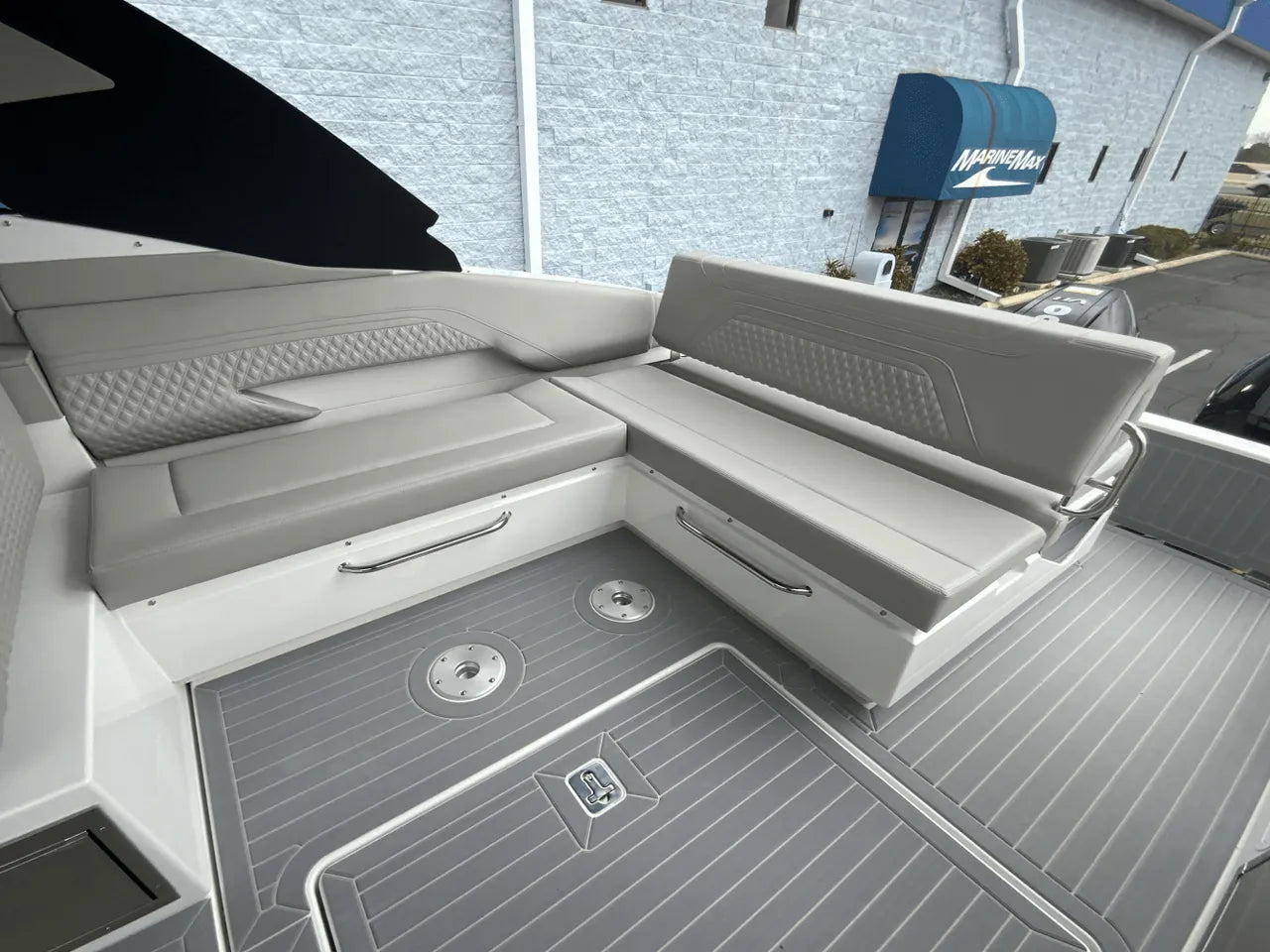 2024 Cruisers Yachts 34 GLS Outboard 34.0 feet, Clearwater, Florida #16
