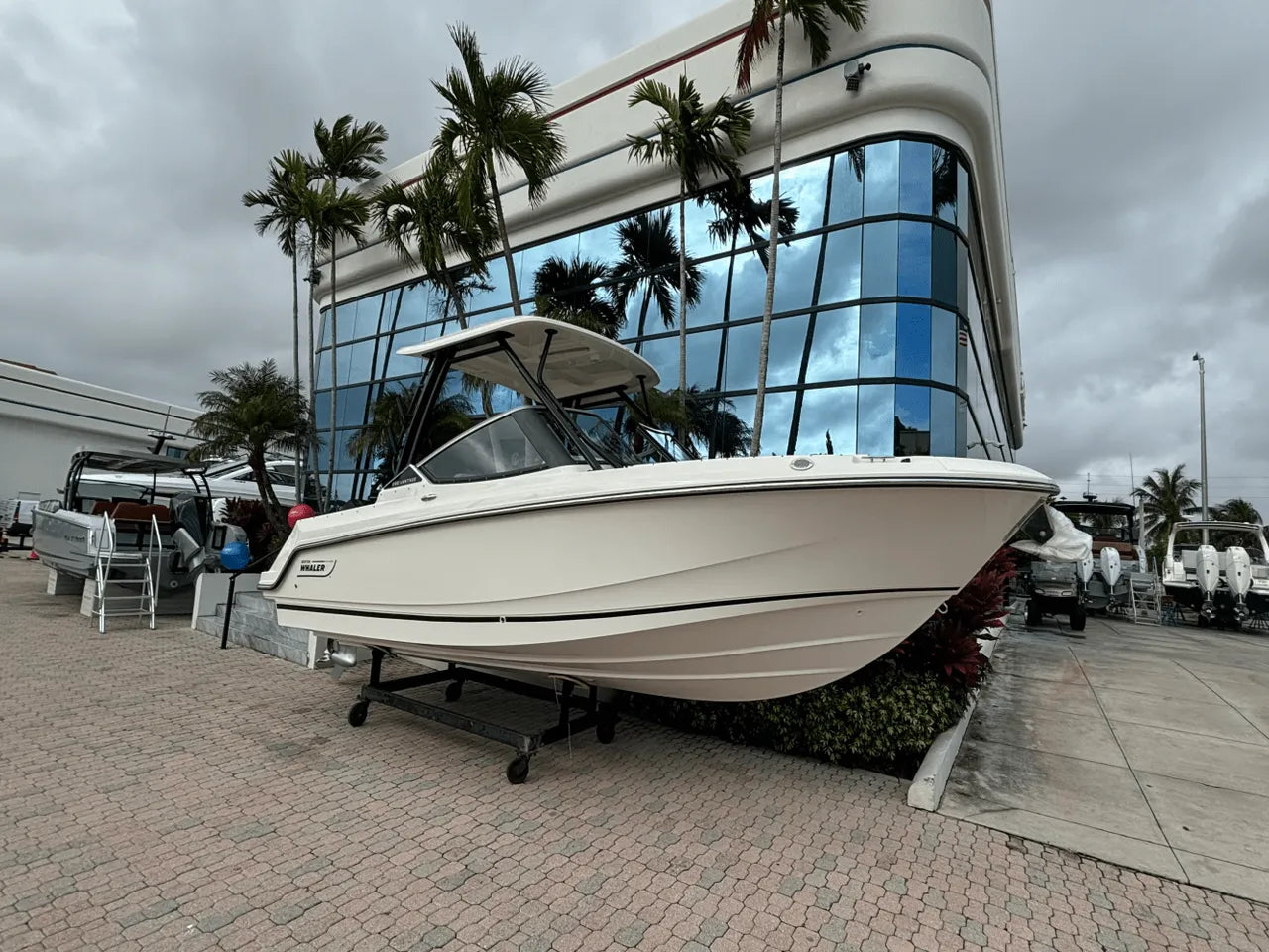 2025 Boston Whaler 240 Vantage 24.0 feet, Clearwater, Florida #2