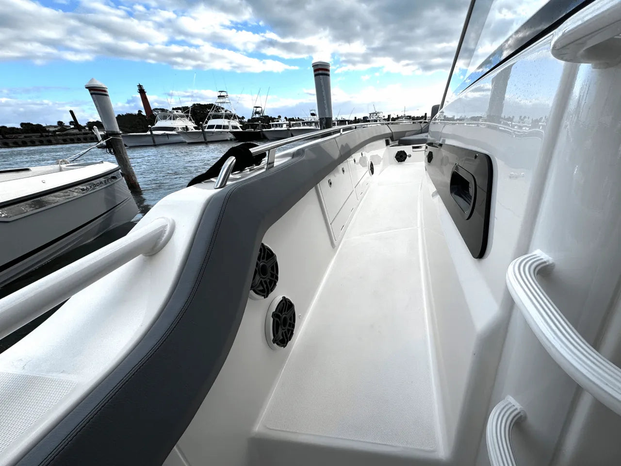 2025 Boston Whaler 420 Outrage 42.0 feet, Clearwater, Florida #41
