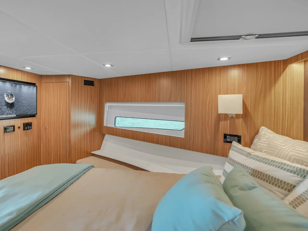 2025 Cruisers Yachts 46 Cantius 46.0 feet, Clearwater, Florida #54