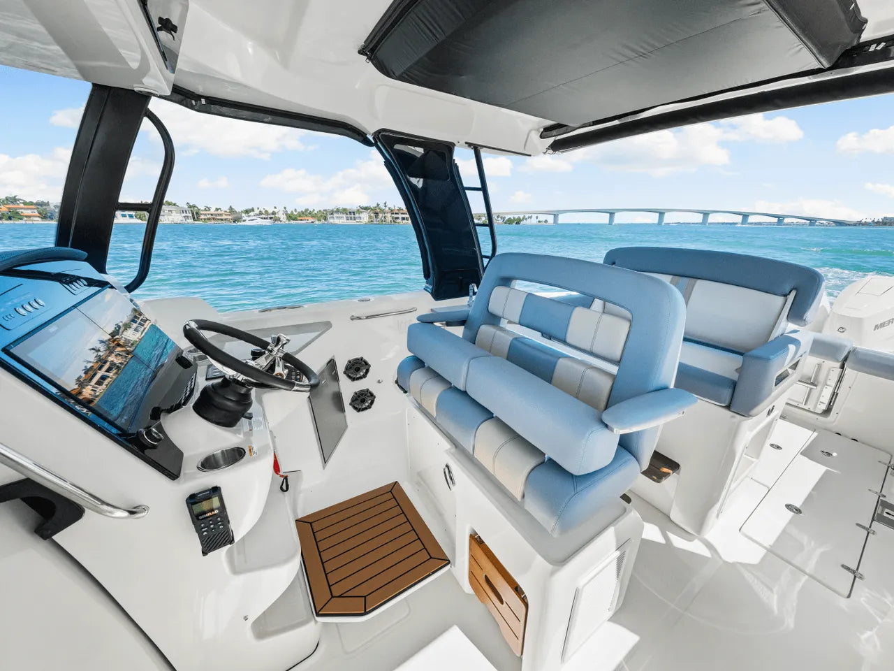 2025 Boston Whaler 350 Realm 35.0 feet, Clearwater, Florida #48