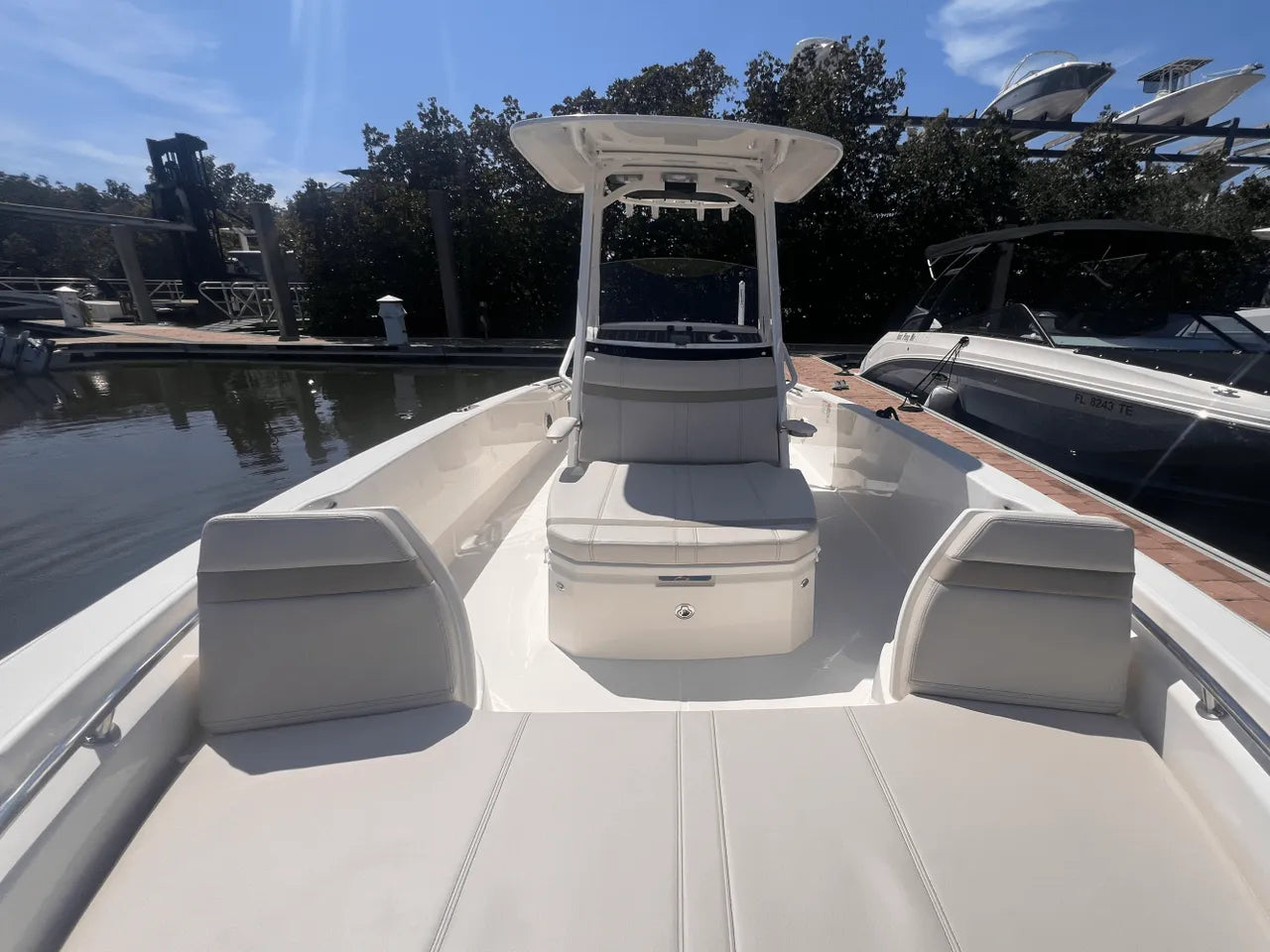2025 Boston Whaler 250 Dauntless 25.0 feet, Clearwater, Florida #32