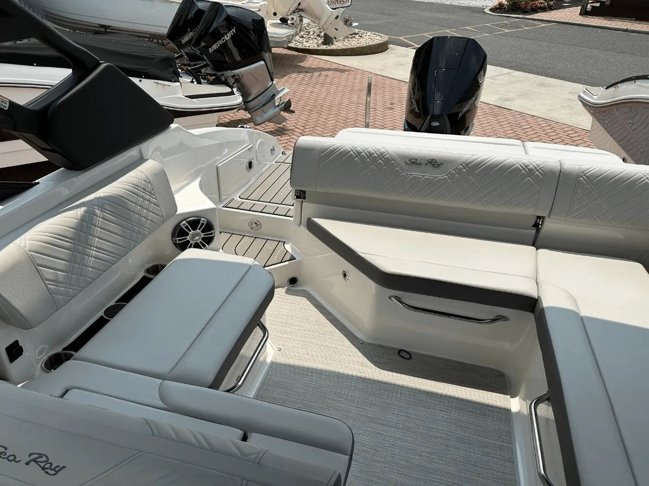 2025 Sea Ray SDX 250 Outboard 25.0 feet, Clearwater, Florida #25