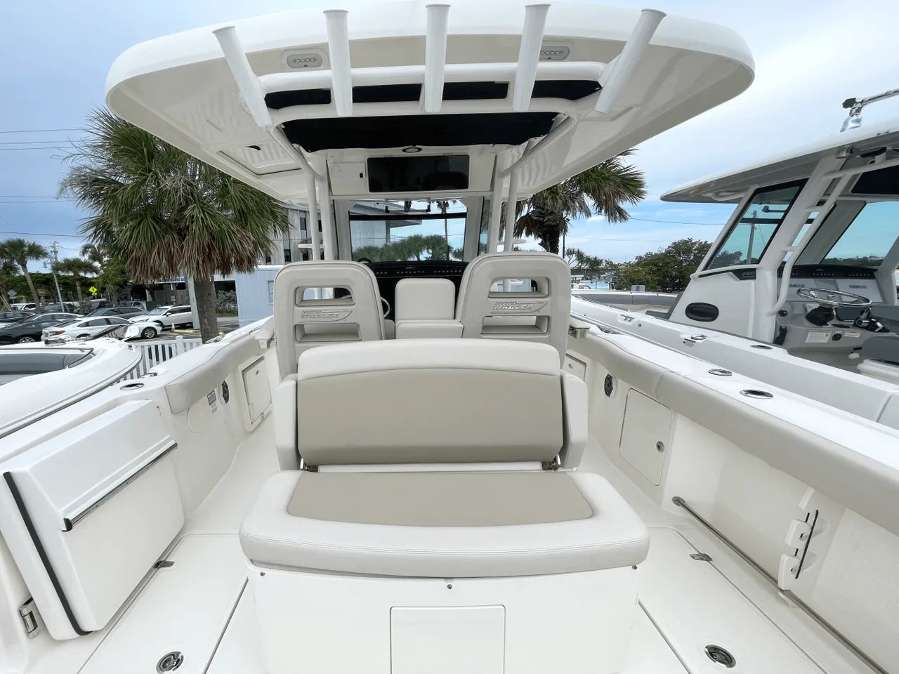 2025 Boston Whaler 330 Outrage 33.0 feet, Clearwater, Florida #16