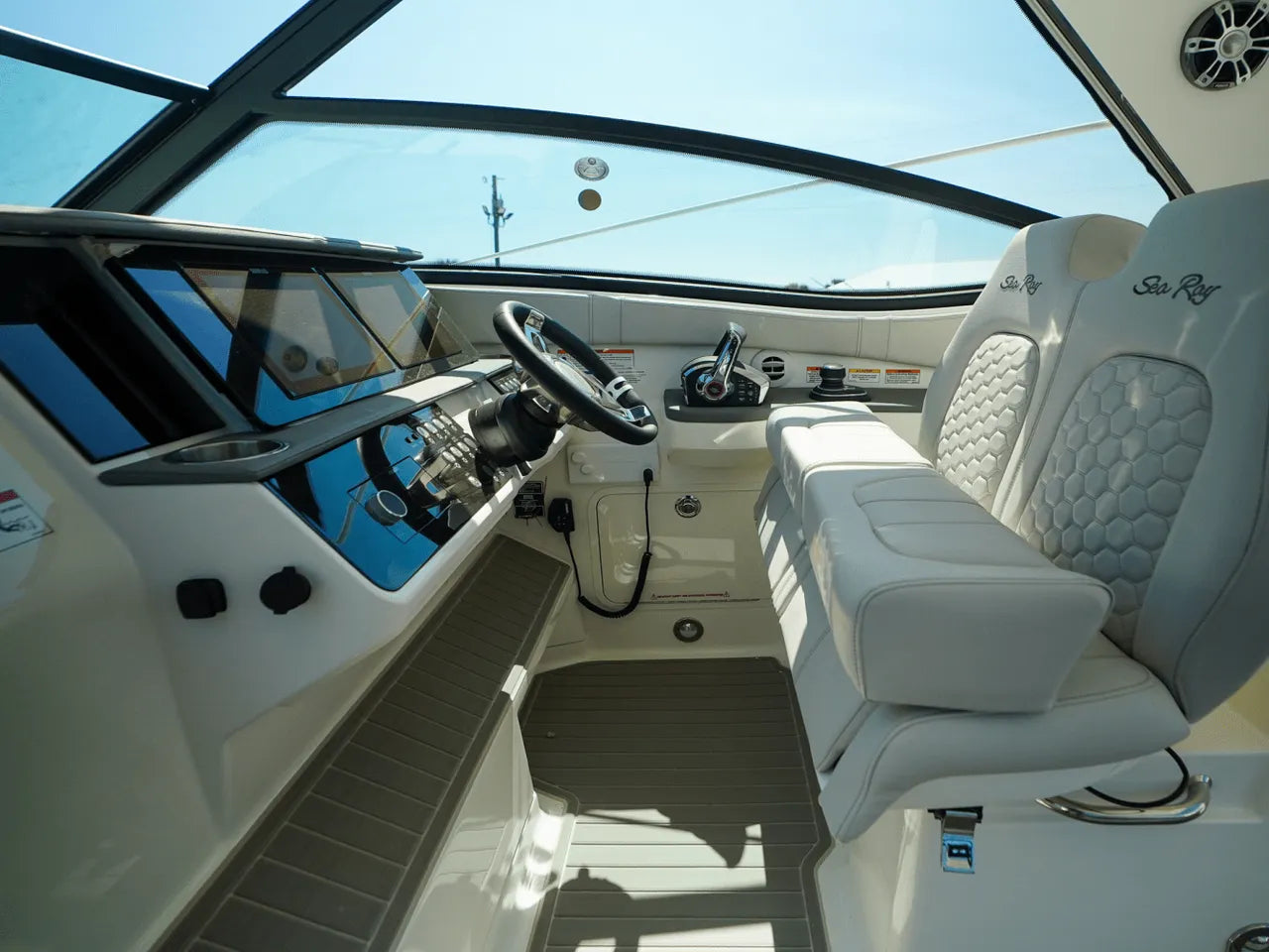 2025 Sea Ray Sundancer 320 Outboard 32.0 feet, Clearwater, Florida #24