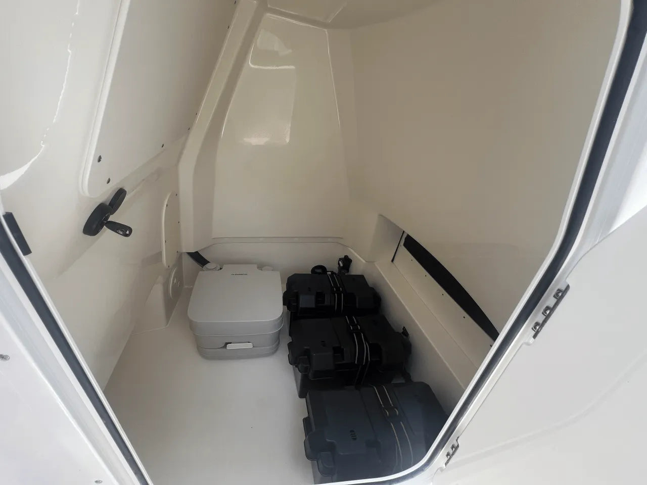 2025 Boston Whaler 250 Dauntless 25.0 feet, Clearwater, Florida #18
