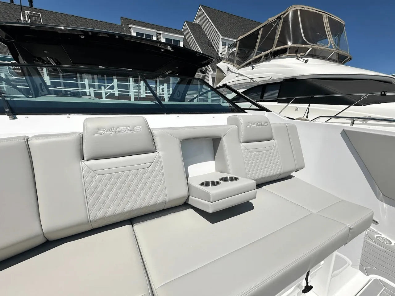 2025 Cruisers Yachts 34 GLS Outboard 34.0 feet, Clearwater, Florida #44