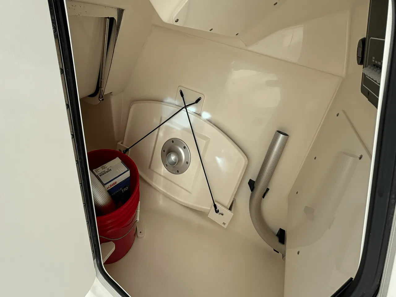 2025 Boston Whaler 240 Vantage 24.0 feet, Clearwater, Florida #25