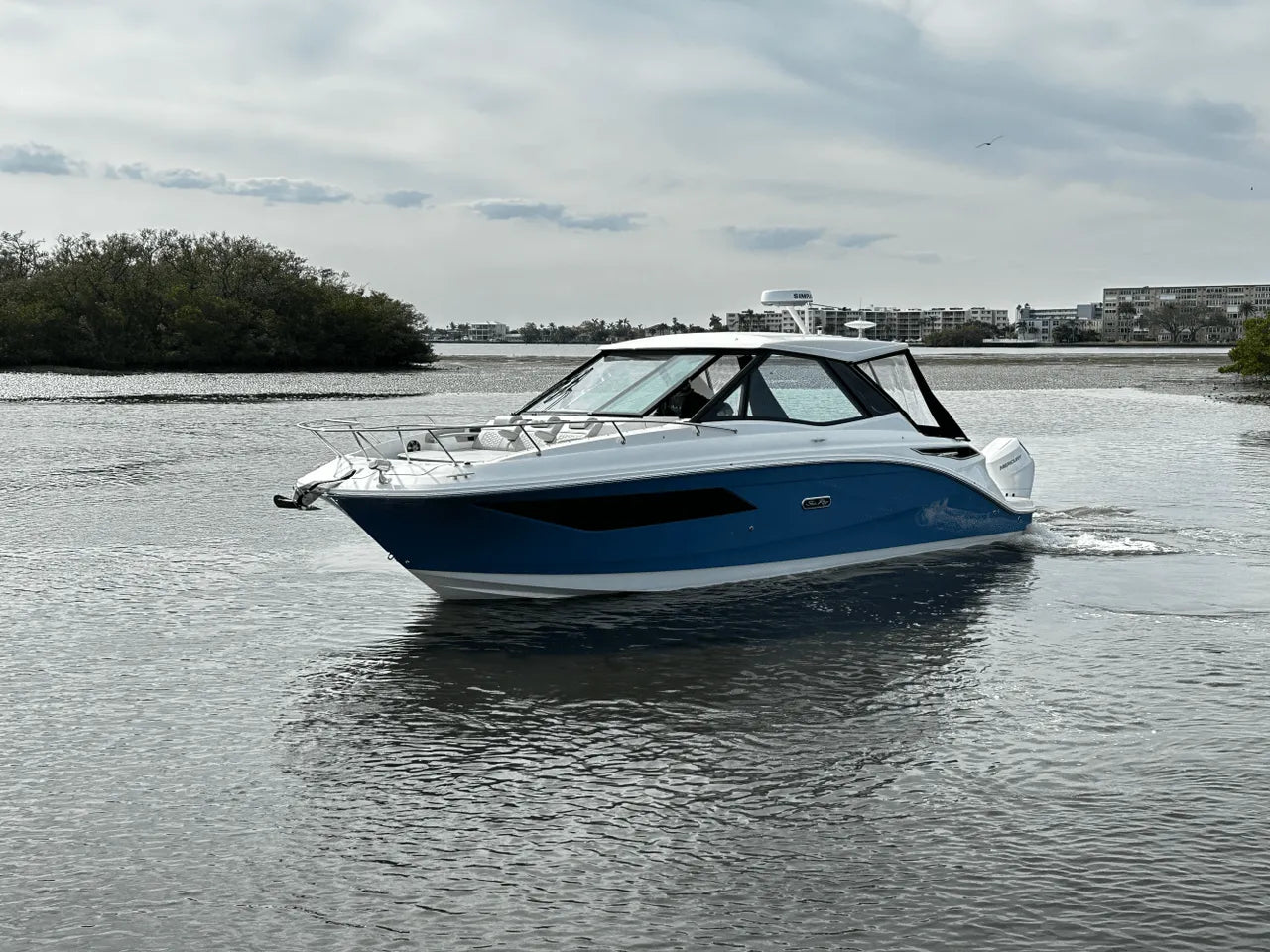 2025 Sea Ray Sundancer 320 Outboard 32.0 feet, Clearwater, Florida #4
