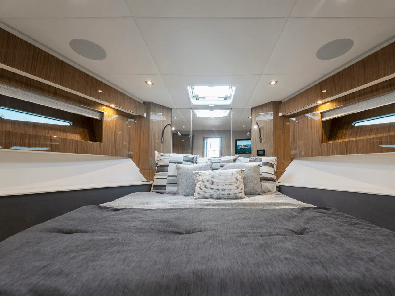 2024 Cruisers Yachts 50 Cantius 50.0 feet, Clearwater, Florida #17