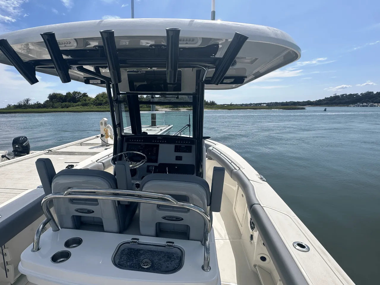 2025 Boston Whaler 250 Outrage 25.0 feet, Clearwater, Florida #17
