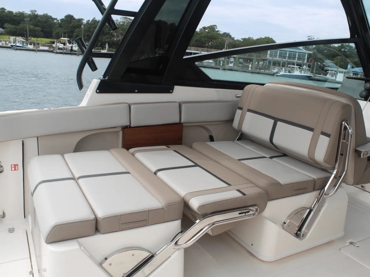 2026 Boston Whaler 330 Vantage 33.0 feet, Clearwater, Florida #29