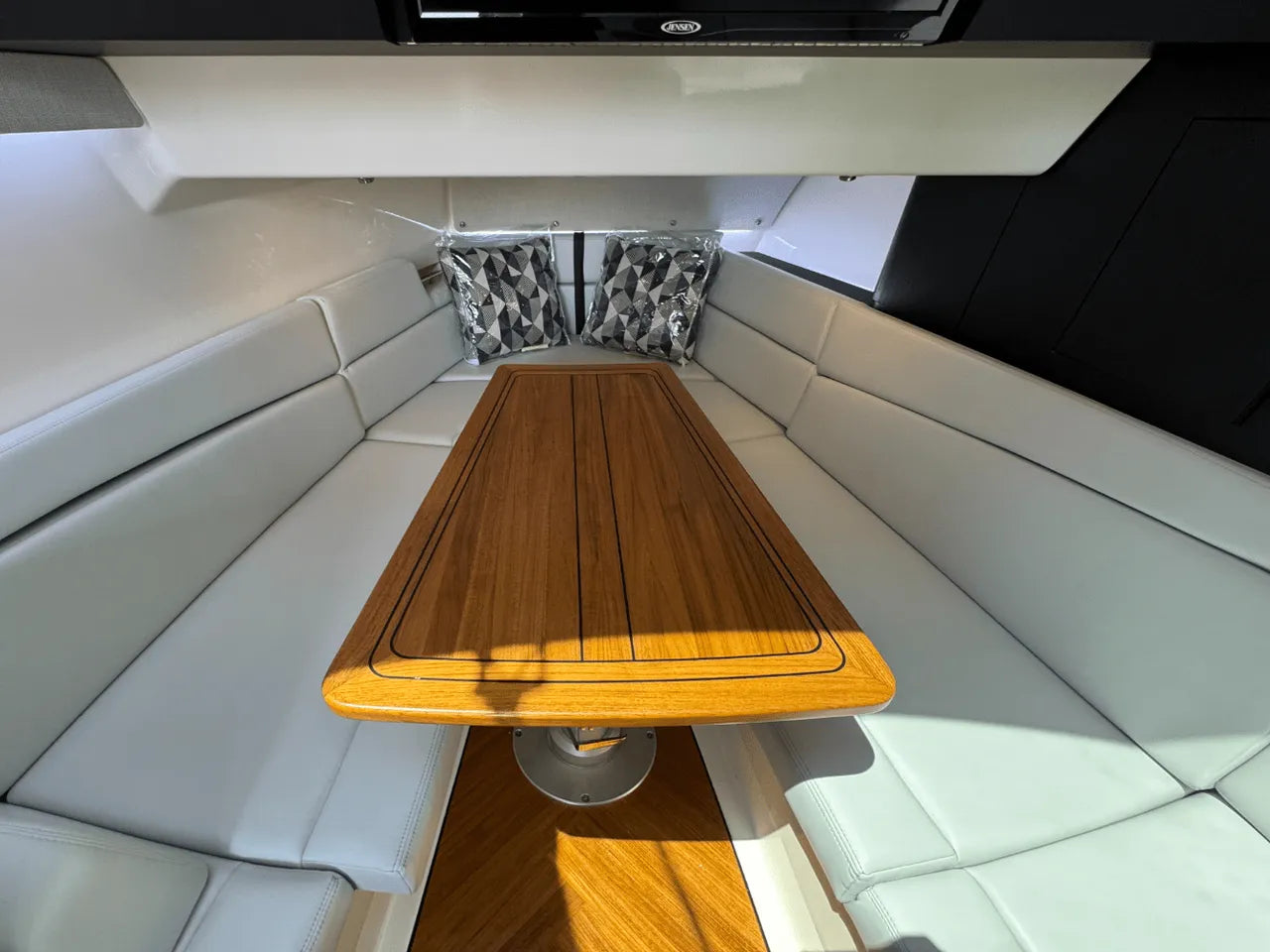 2025 Boston Whaler 380 Realm 38.0 feet, Clearwater, Florida #60