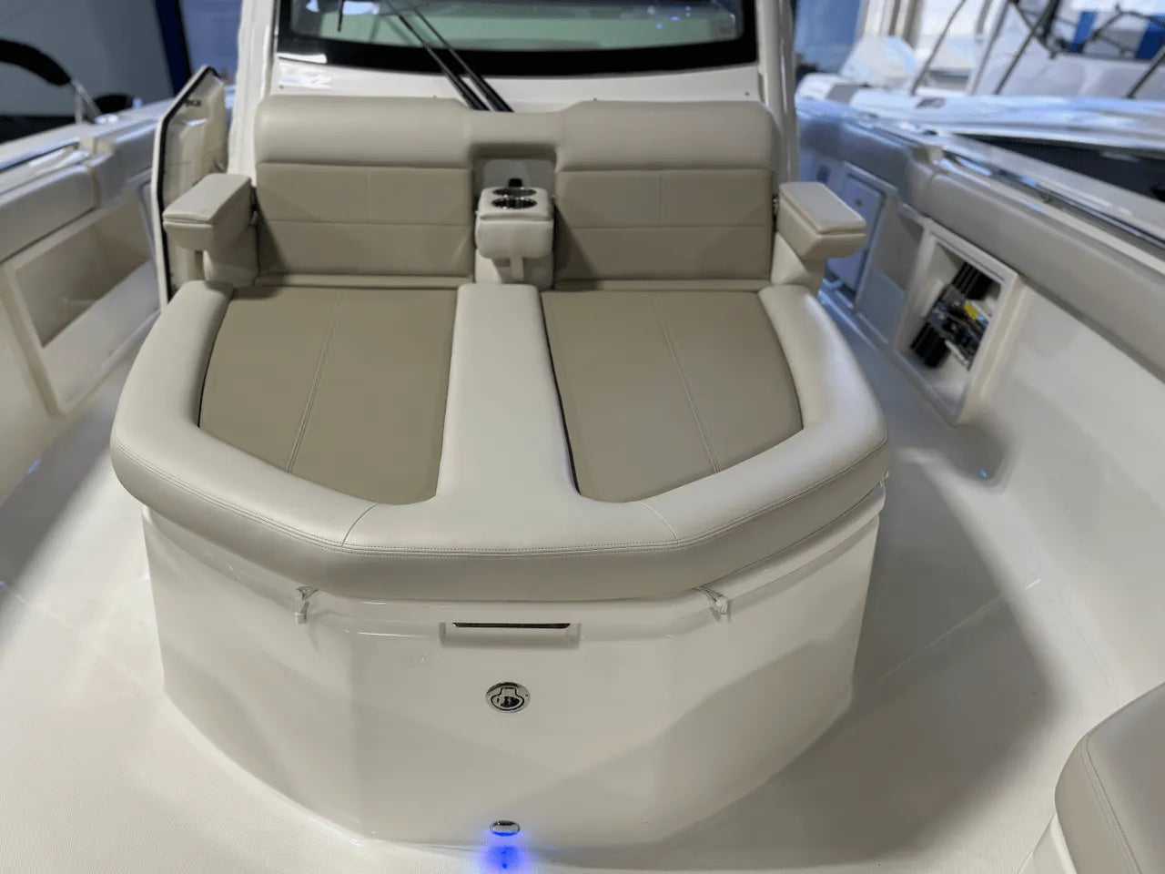 2025 Boston Whaler 360 Outrage 36.0 feet, Clearwater, Florida #33