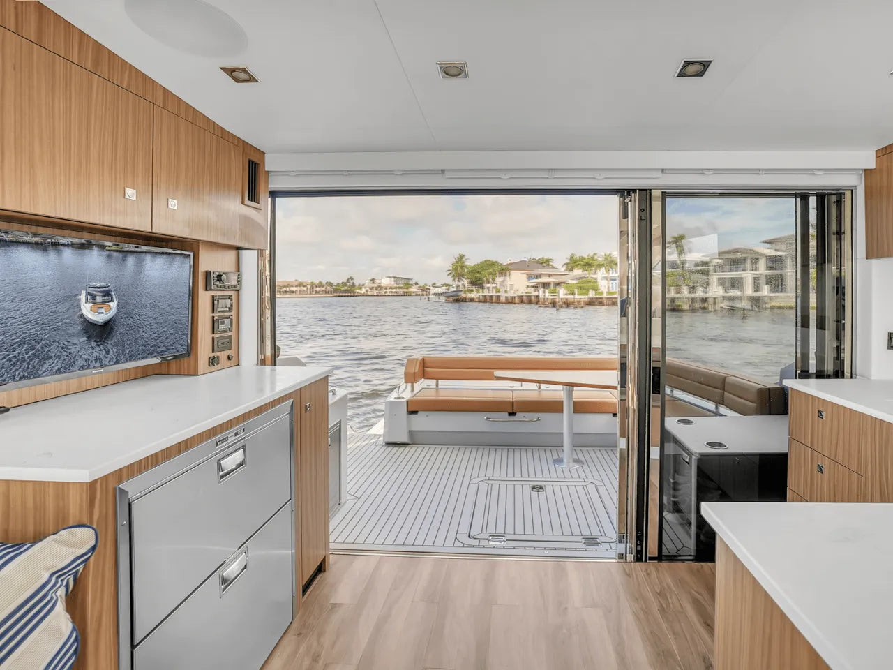 2025 Cruisers Yachts 46 Cantius 46.0 feet, Clearwater, Florida #24