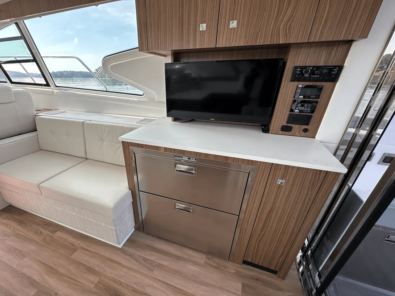 2025 Cruisers Yachts 46 Cantius 46.0 feet, Clearwater, Florida #27