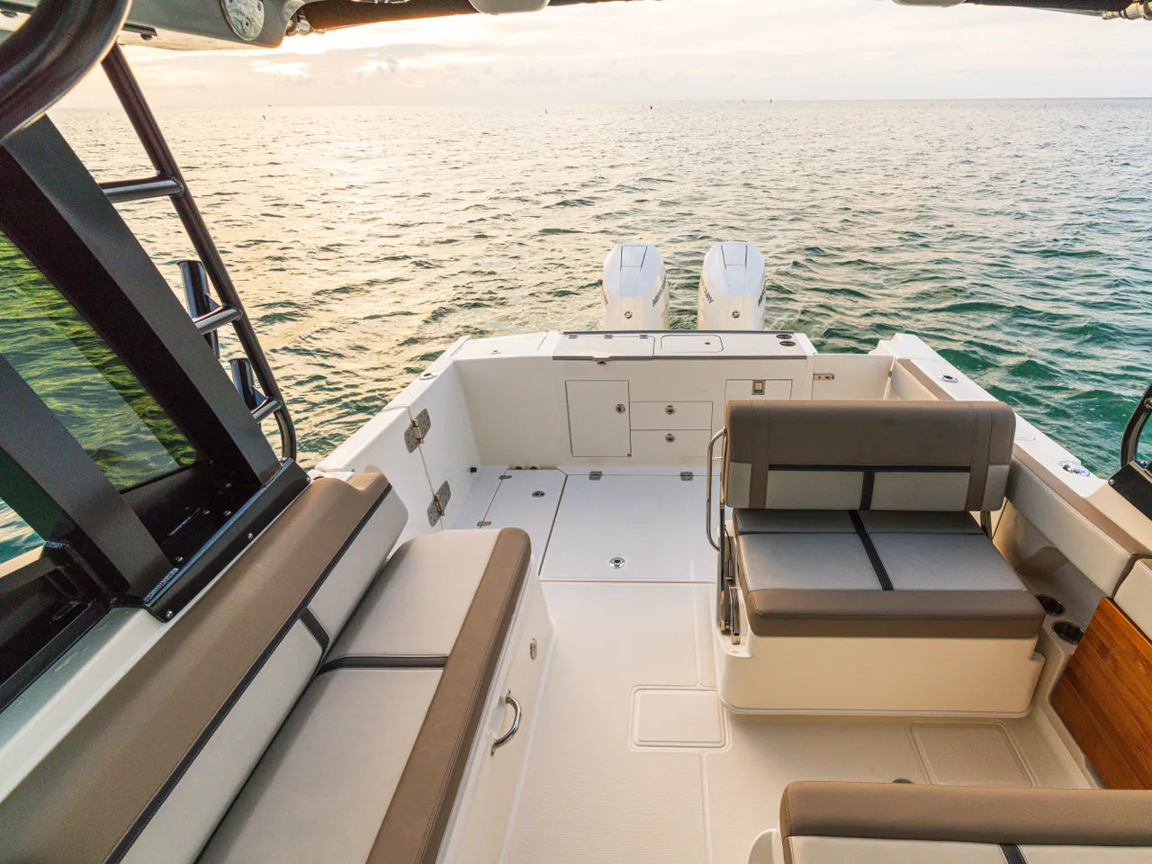 2026 Boston Whaler 330 Vantage 33.0 feet, Clearwater, Florida #29