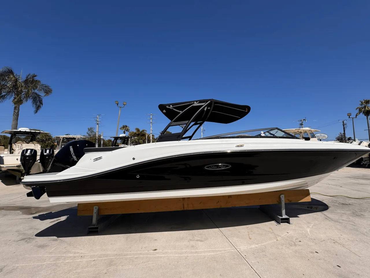 2025 Sea Ray SPX 230 Outboard 23.0 feet, Clearwater, Florida #3
