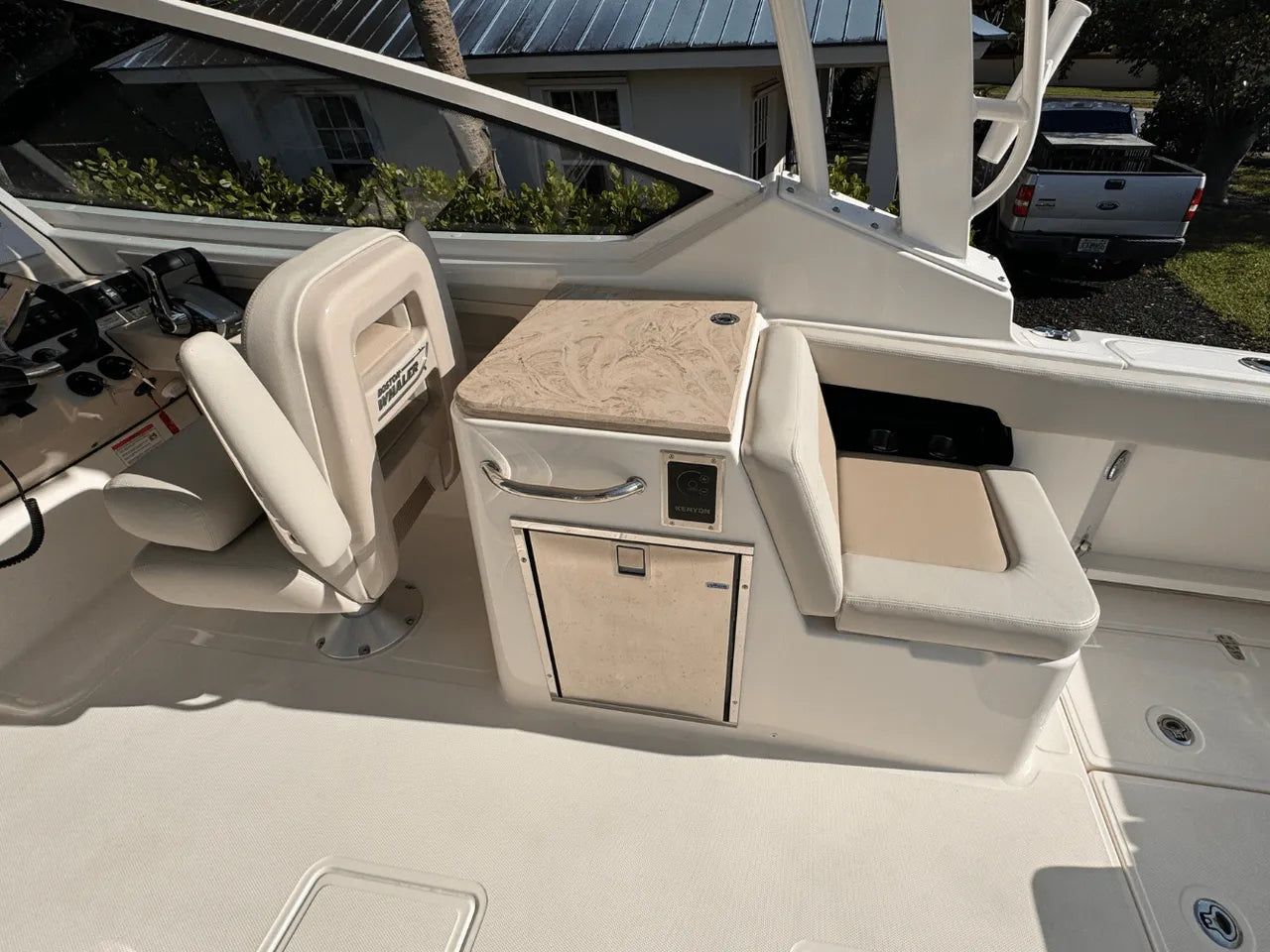 2025 Boston Whaler 280 Vantage 28.0 feet, Clearwater, Florida #15