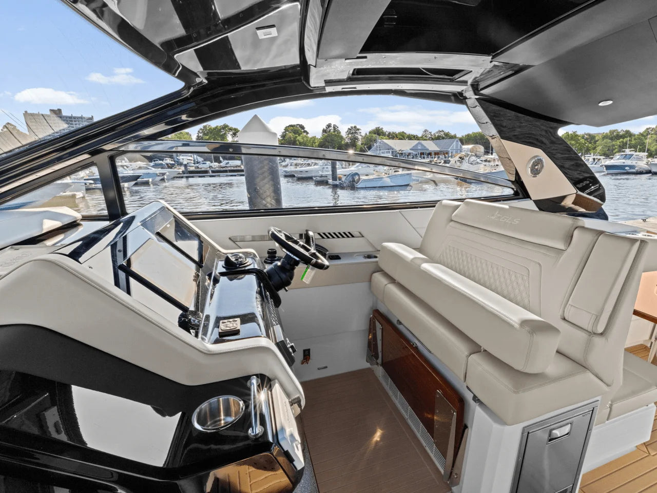 2025 Cruisers Yachts 42 GLS Outboard 42.0 feet, Clearwater, Florida #18