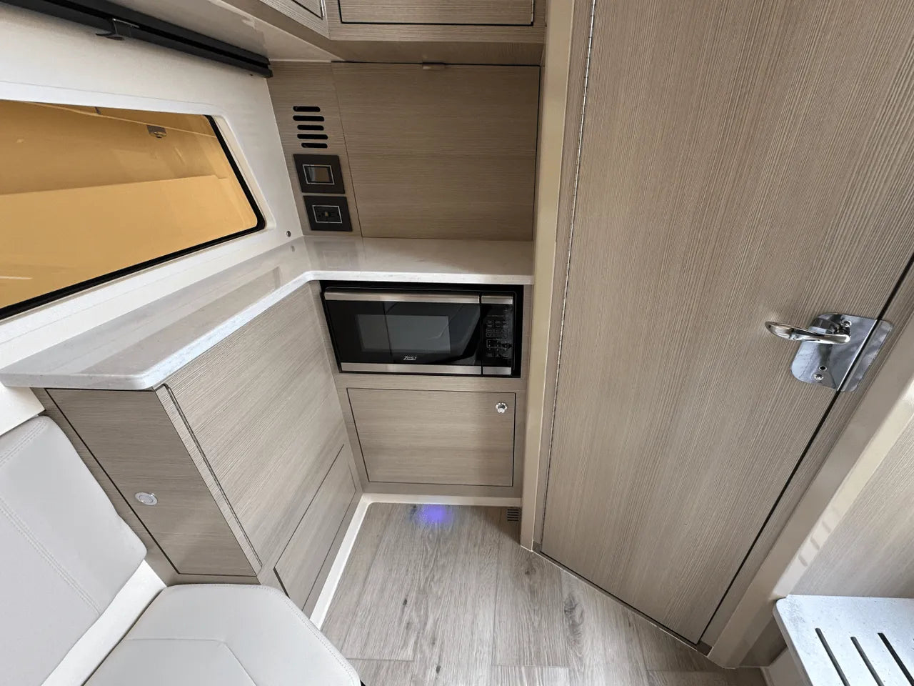 2025 Scout 377 LXF 37.0 feet, Clearwater, Florida #38