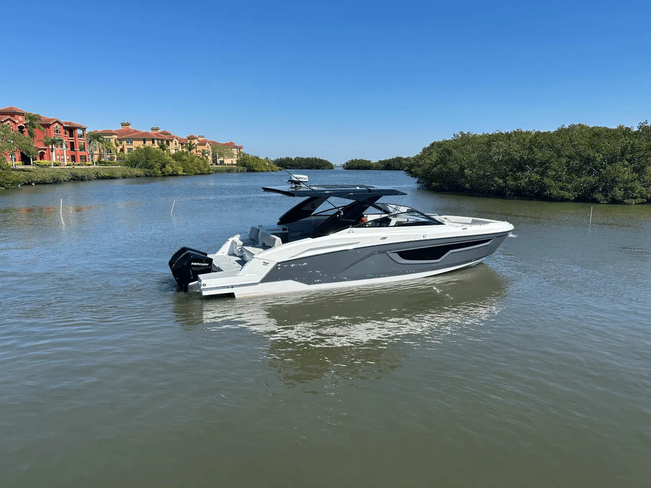 2024 Cruisers Yachts 34 GLS Outboard 34.0 feet, Clearwater, Florida #2