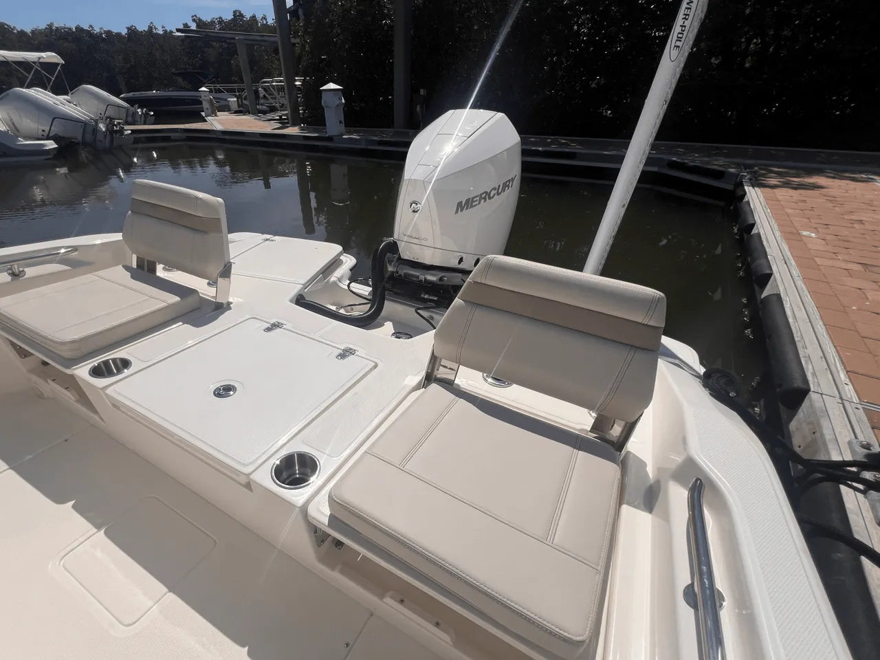 2025 Boston Whaler 250 Dauntless 25.0 feet, Clearwater, Florida #17