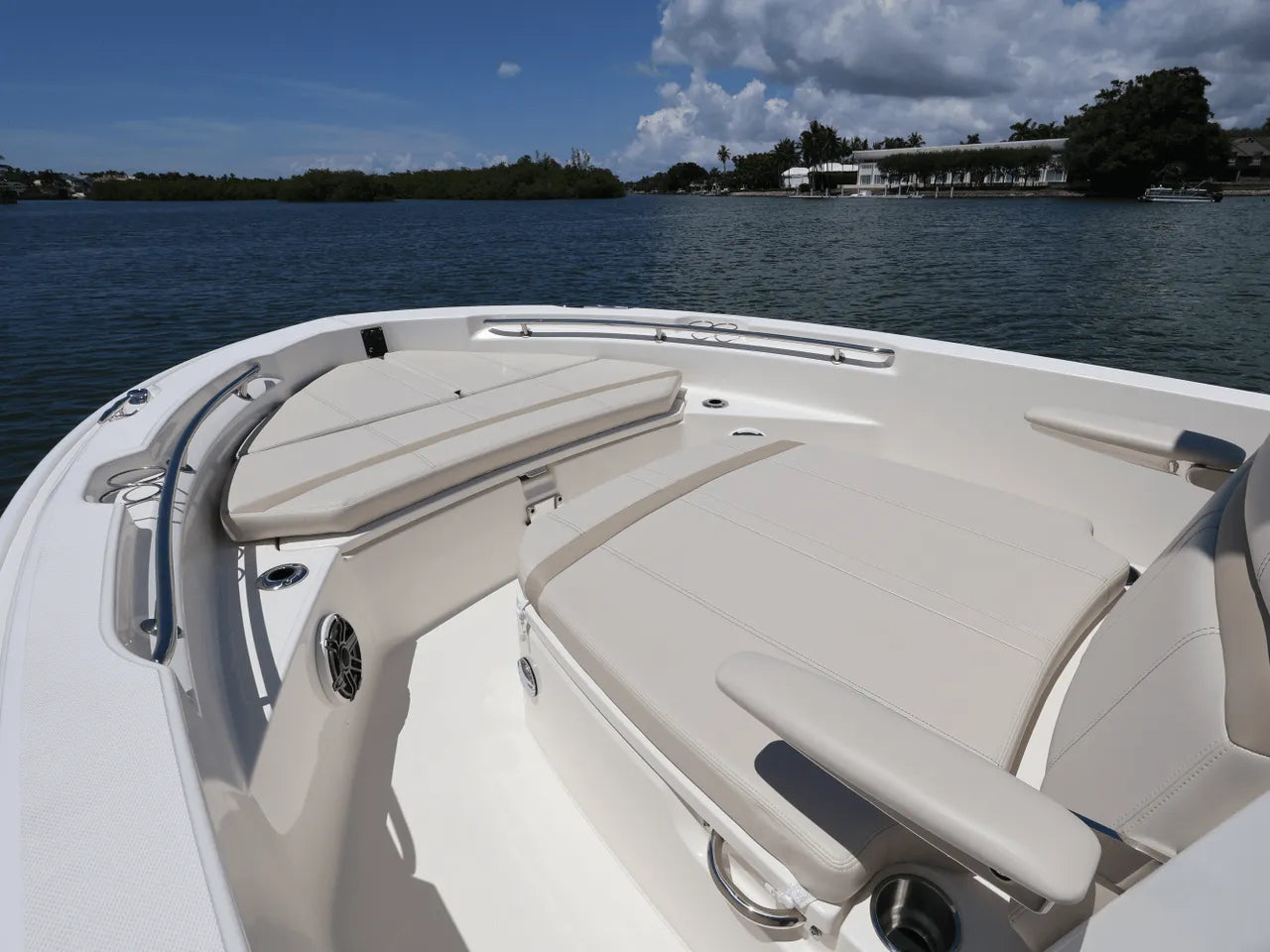 2026 Boston Whaler 220 Dauntless 22.0 feet, Clearwater, Florida #12