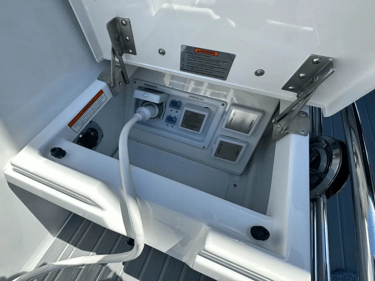 2025 Cruisers Yachts 34 GLS Outboard 34.0 feet, Clearwater, Florida #21