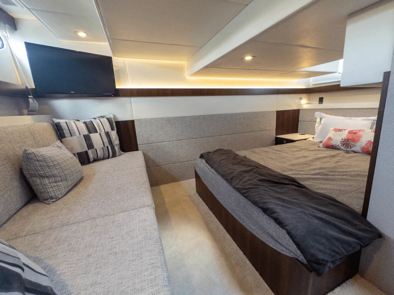 2024 Cruisers Yachts 42 Cantius 42.0 feet, Clearwater, Florida #52