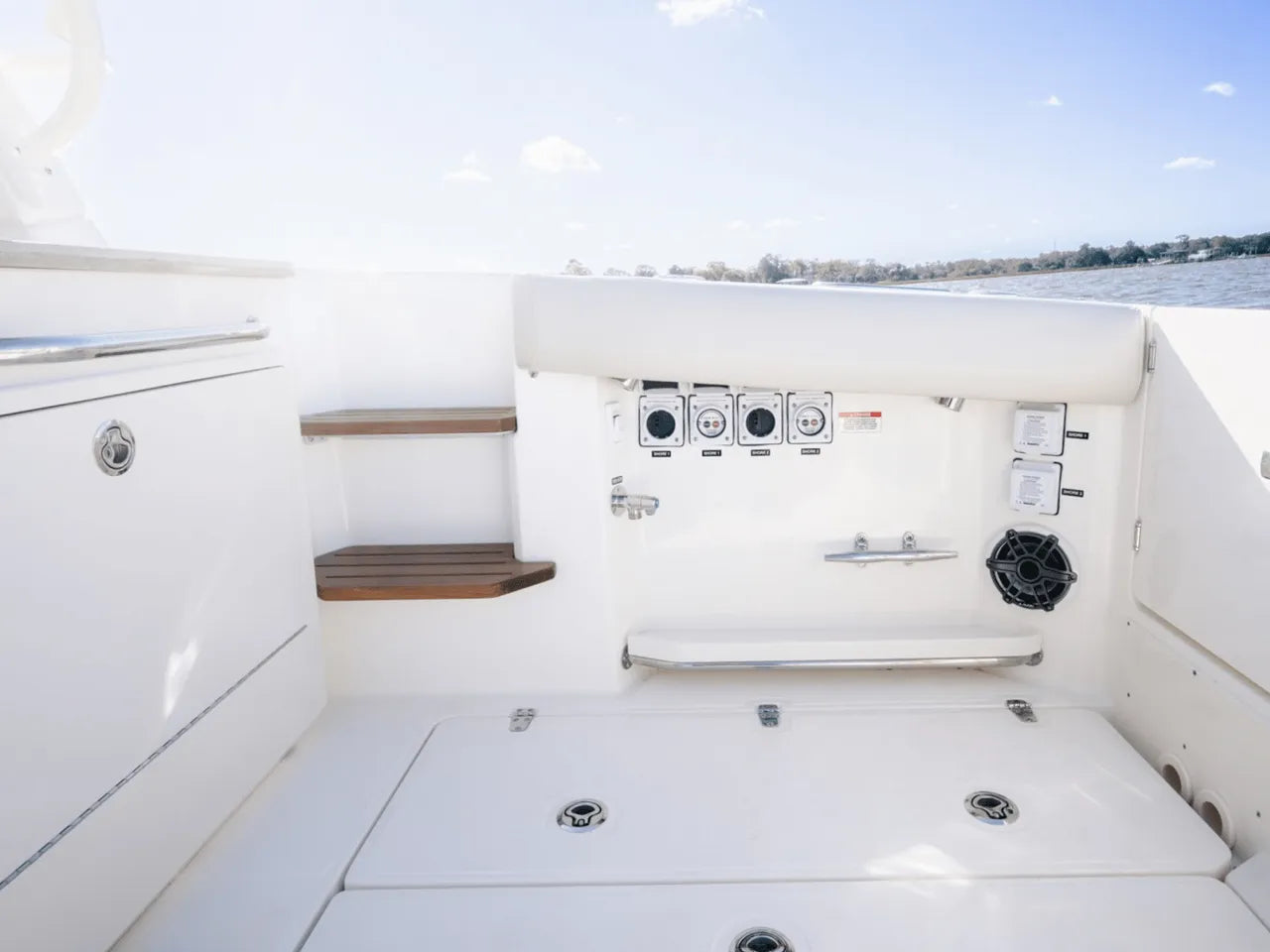 2025 Boston Whaler 350 Realm 35.0 feet, Clearwater, Florida #11