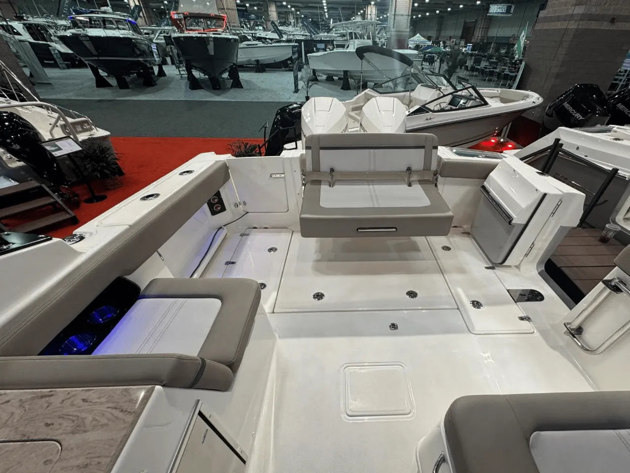 2025 Boston Whaler 280 Vantage 28.0 feet, Clearwater, Florida #8