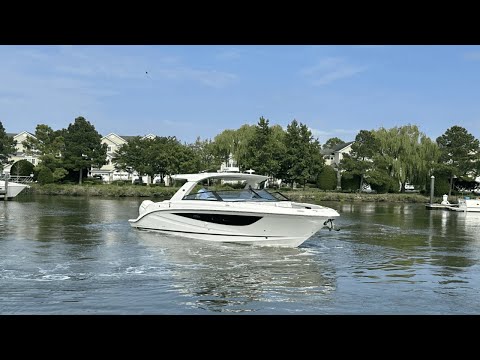 2025 Sea Ray SLX 400 Outboard 40.0 feet Walk-Through - Features & Buyer's Guide, Clearwater, Florida #1