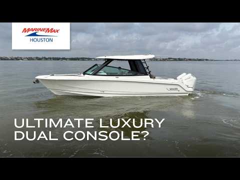 2025 Boston Whaler 330 Vantage 33.0 feet Walk-Through - Features & Buyer's Guide, Clearwater, Florida #1