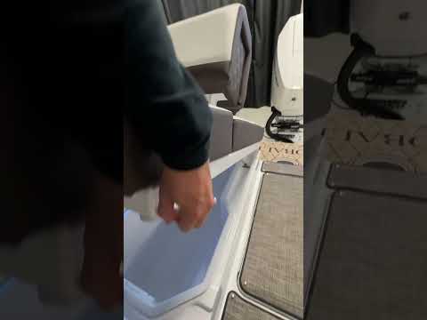 2025 Cobalt R6 Outboard 26.0 feet Walk-Through - Features & Buyer's Guide, Clearwater, Florida #1