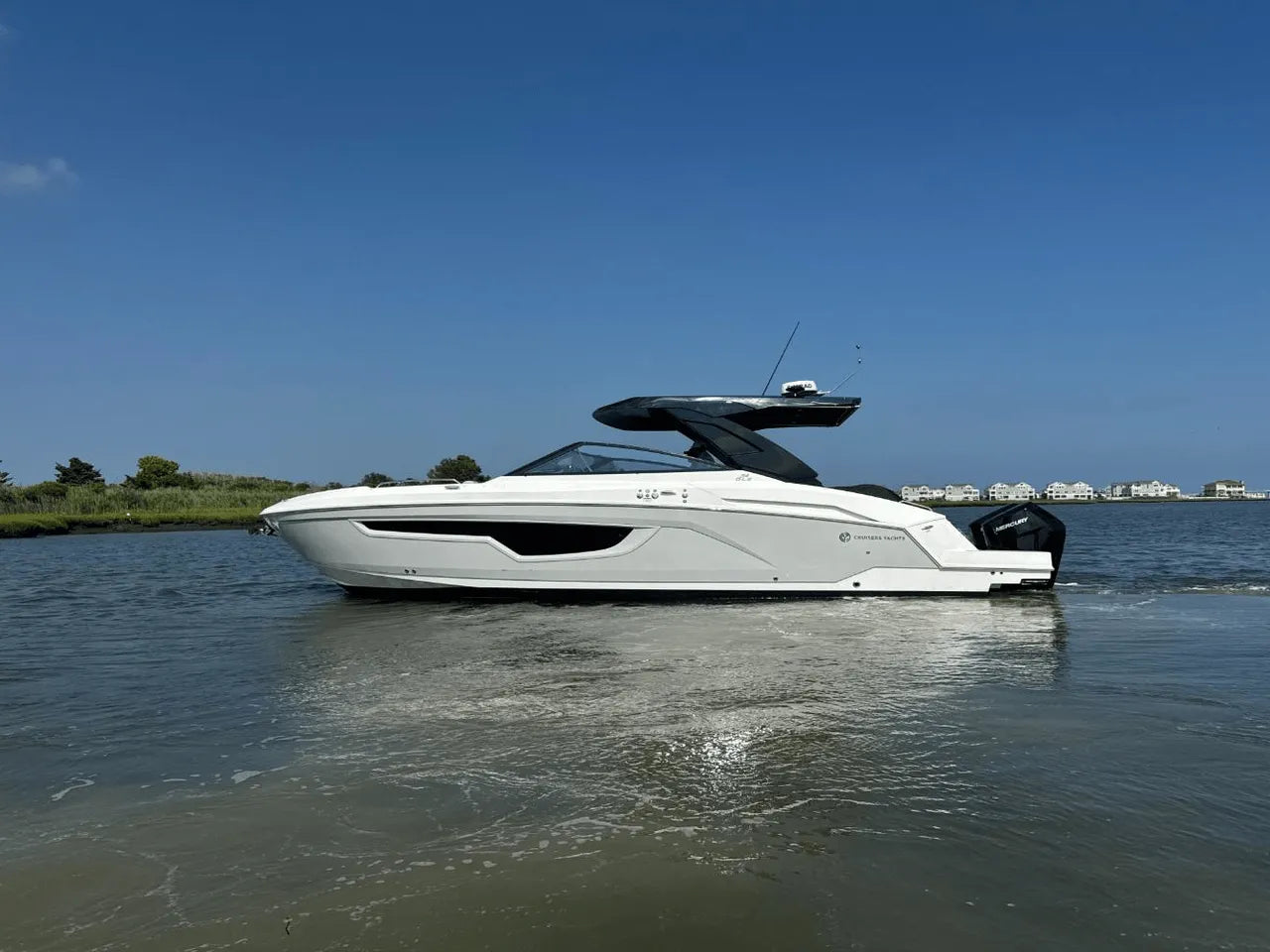 2025 Cruisers Yachts 34 GLS Outboard 34.0 feet, Clearwater, Florida #5
