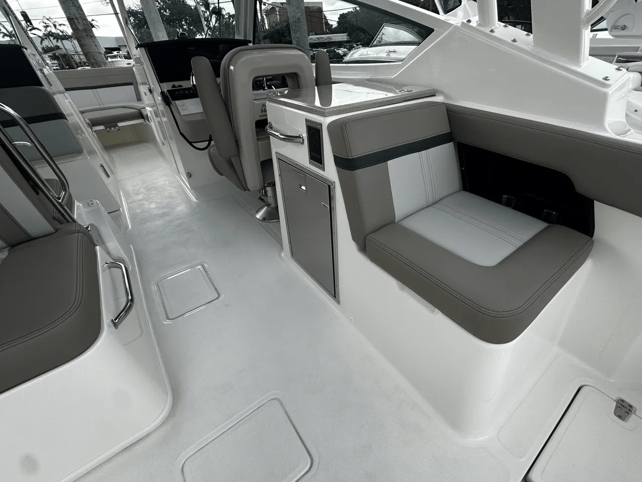 2026 Boston Whaler 280 Vantage 28.0 feet, Clearwater, Florida #14
