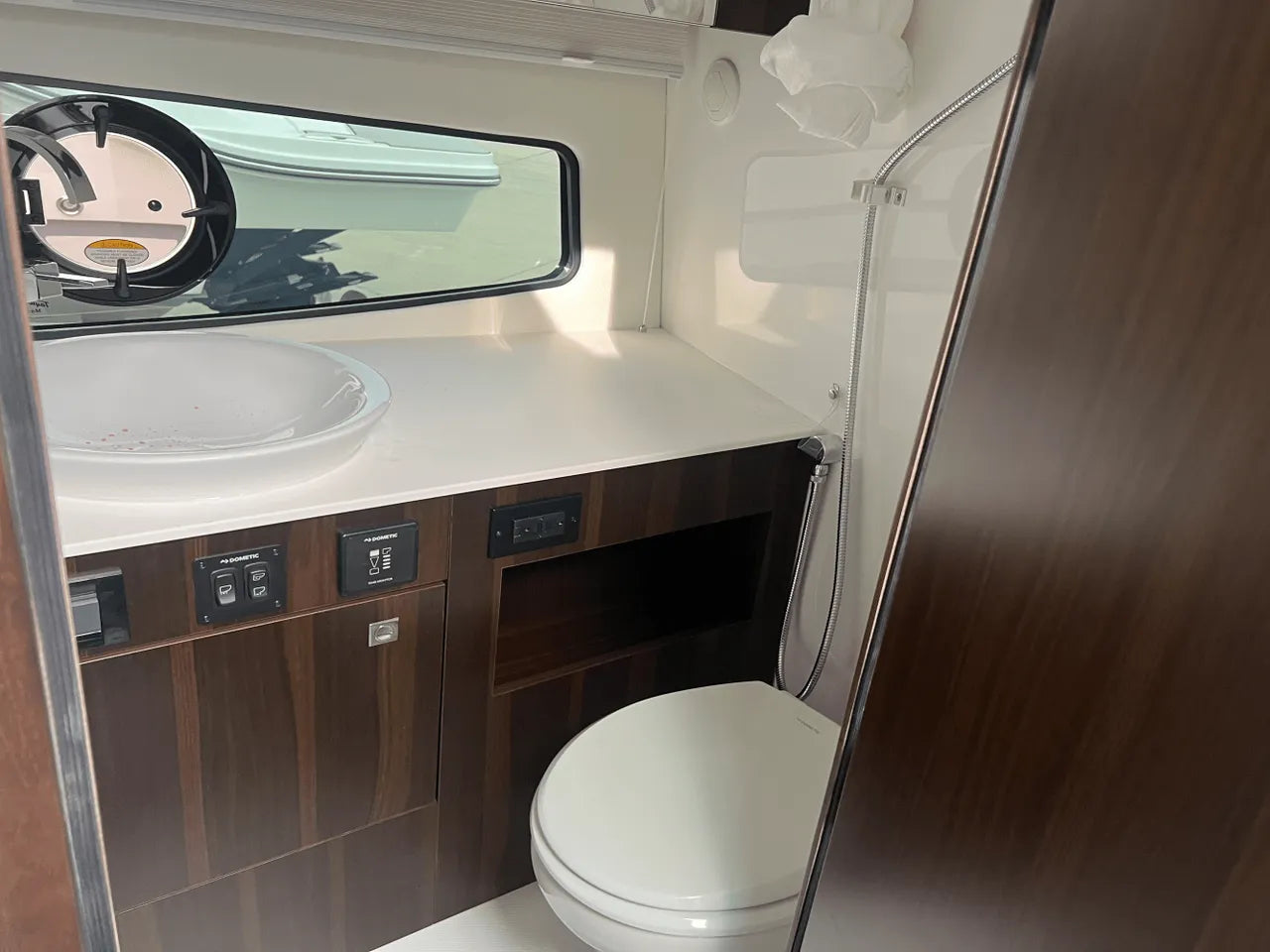 2025 Cruisers Yachts 34 GLS 34.0 feet, Clearwater, Florida #50