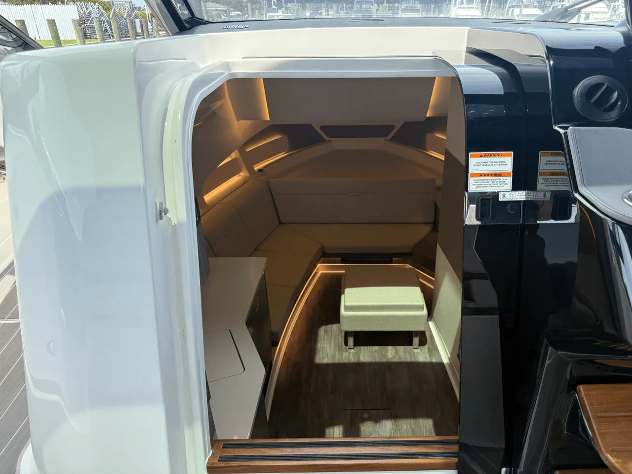 2025 Sea Ray Sundancer 370 Outboard 37.0 feet, Clearwater, Florida #29