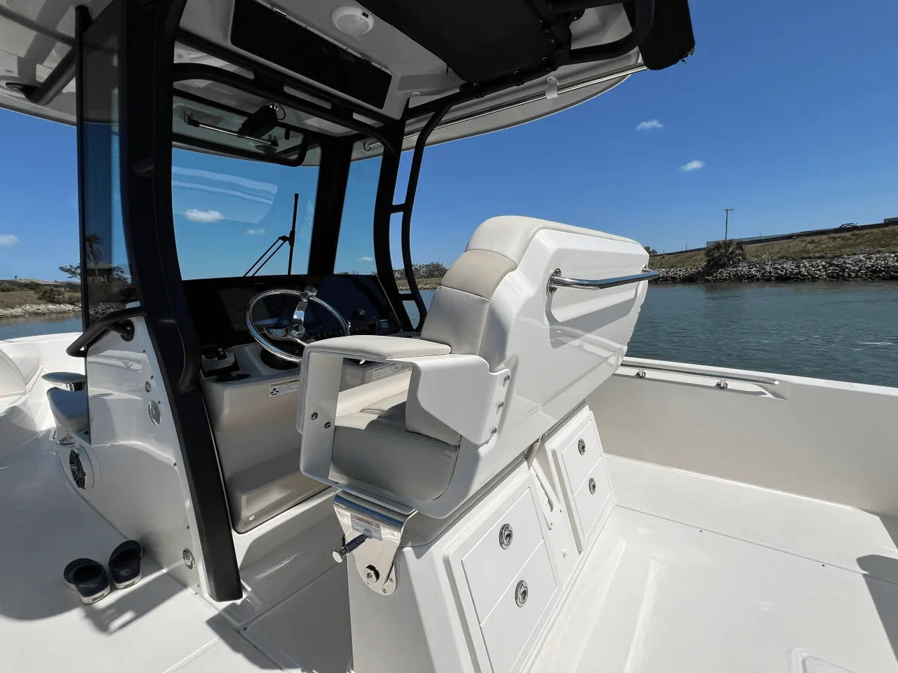 2025 Boston Whaler 280 Dauntless 28.0 feet, Clearwater, Florida #62