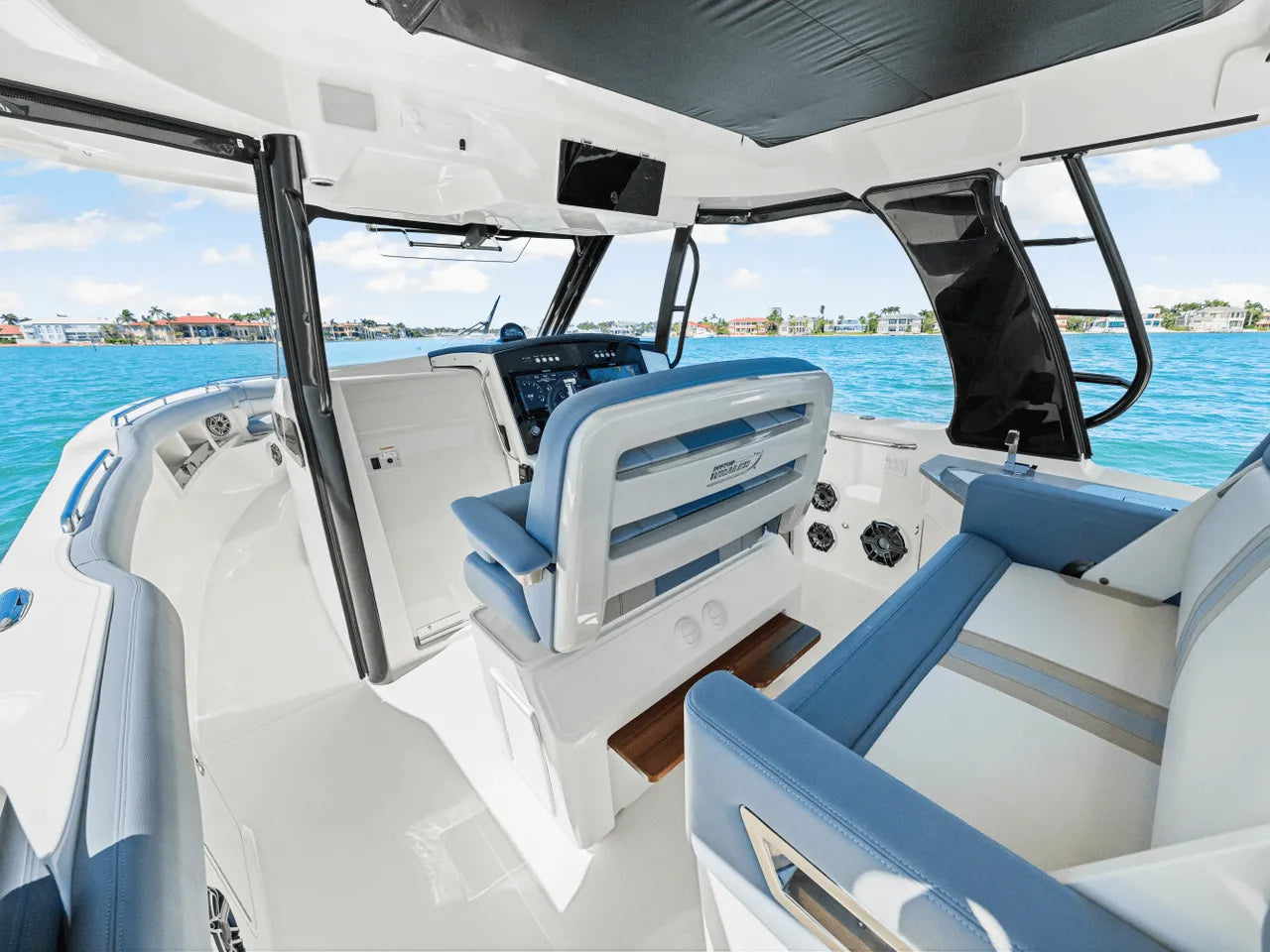 2025 Boston Whaler 350 Realm 35.0 feet, Clearwater, Florida #34